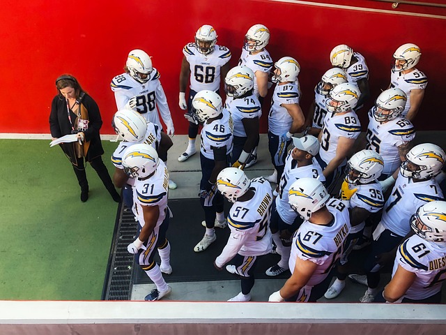 不仅如此 不仅如此